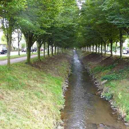 Zm23, Single With Private Balcony 勒沃库森