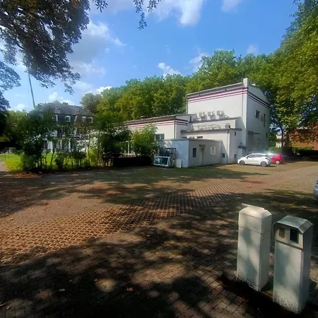 Zm23, Single With Private Balcony