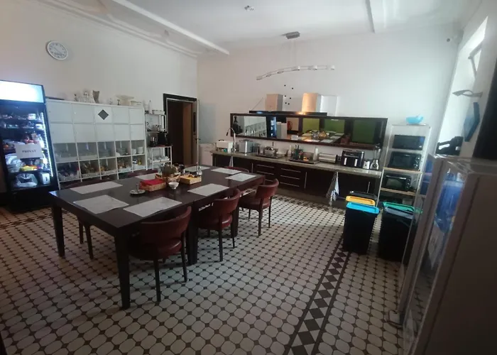 Zm23, Single With Private Balcony