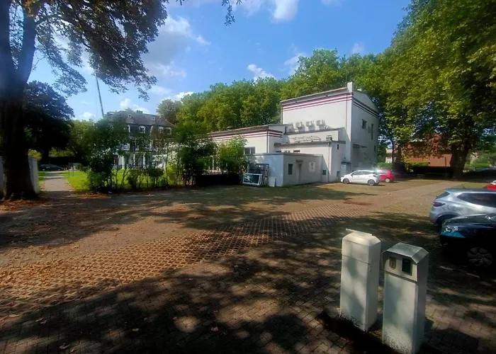 Zm23, Single With Private Balcony